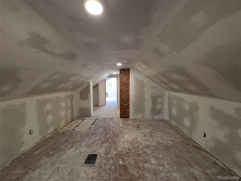 Tiny photo for 909 Hilldale Drive, Royal Oak City, MI 48067 (MLS # 20261014921)