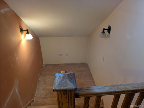 Tiny photo for 909 Hilldale Drive, Royal Oak City, MI 48067 (MLS # 20261014921)