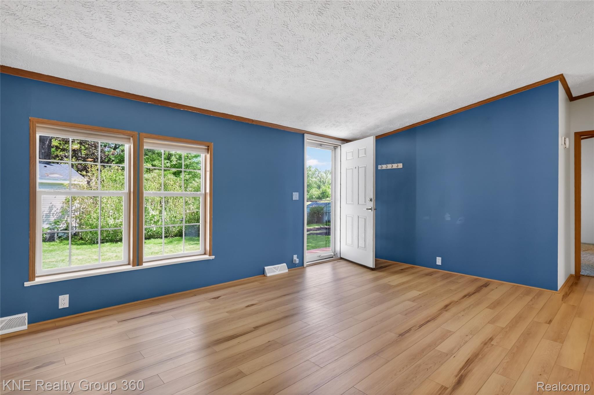 672 Red Oaks Drive