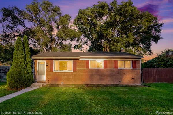 35470 BLAIRMOOR DR, CLINTON TOWNSHIP, MI 48035 - Image c15ef7beb876a0ea3e52ef30aeefad2f/647871378