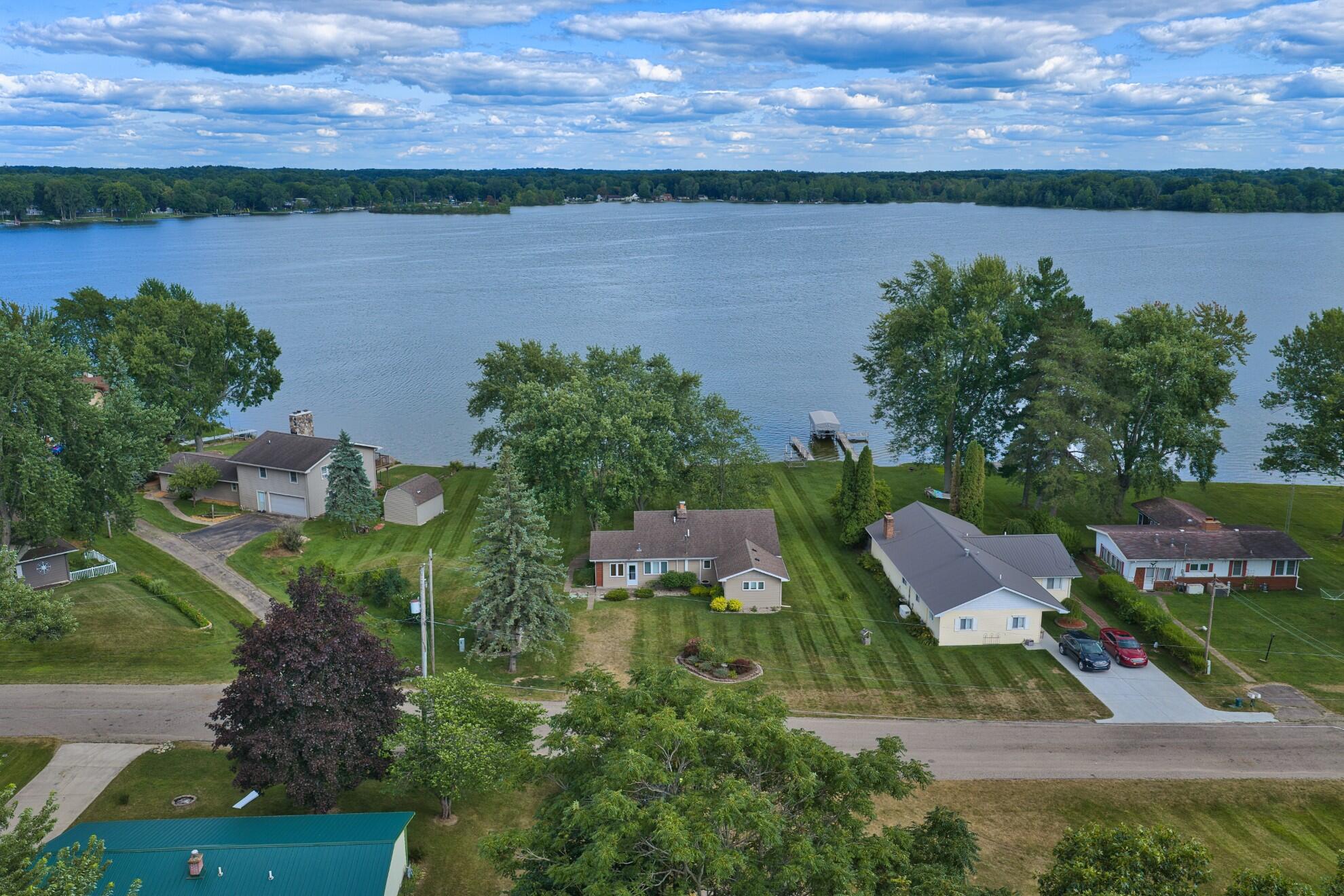 201 Lakeside Drive