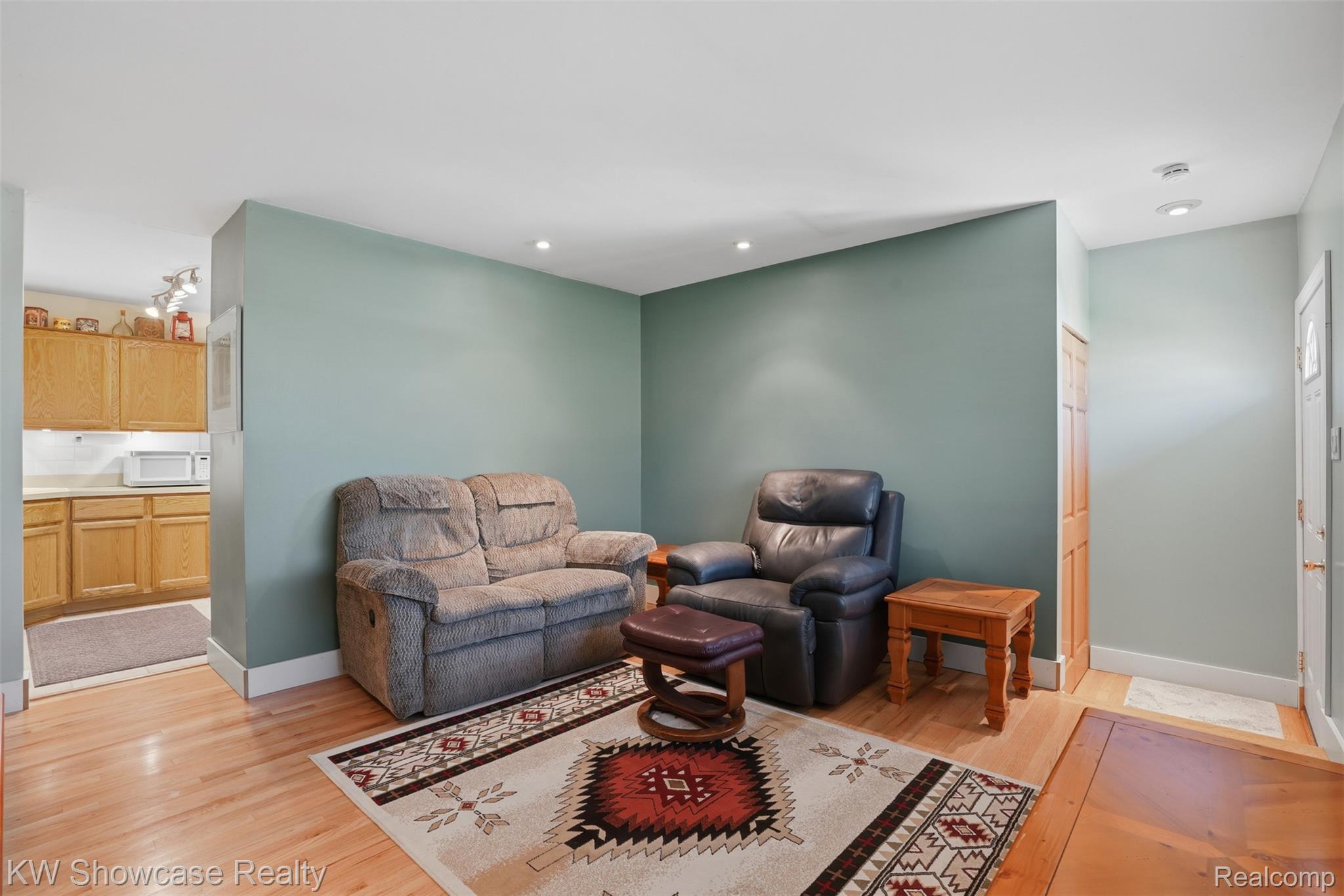 31167 Maplewood Street