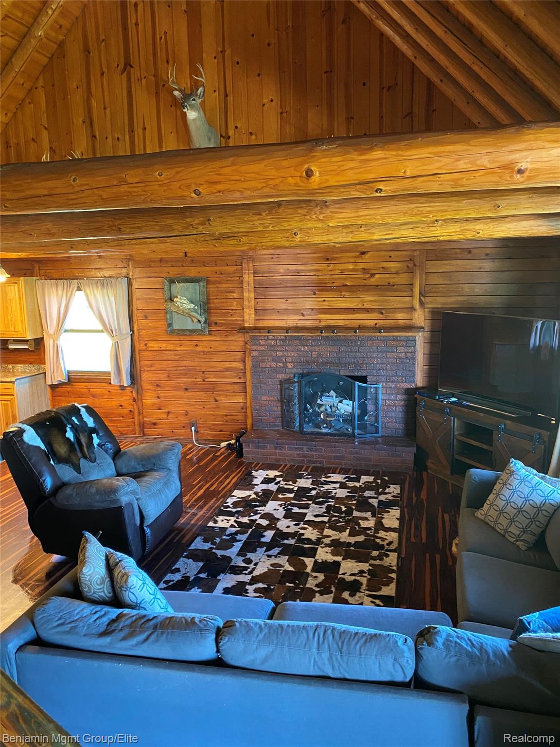 6827 Lapeer Road
