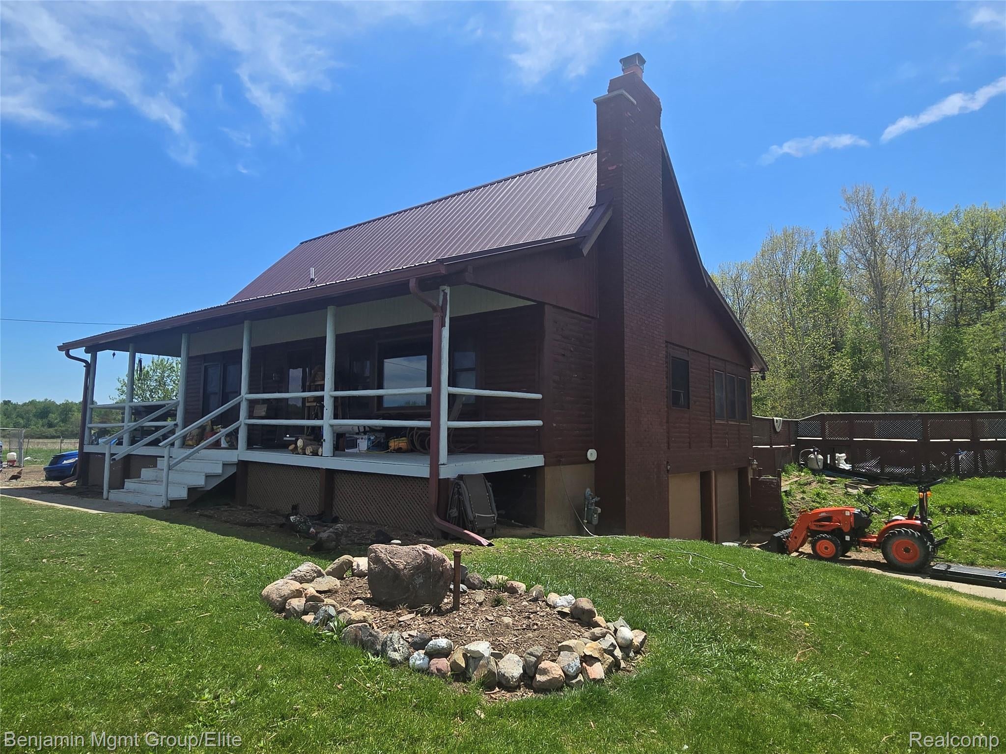 6827 Lapeer Road