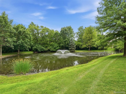 Tiny photo for 2858 Cottonwood Dr. Drive #Unit B, Waterford Charter Township, MI 48328 (MLS # 20261047007)