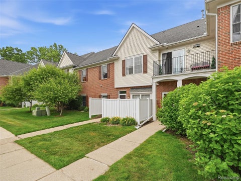 Tiny photo for 2858 Cottonwood Dr. Drive #Unit B, Waterford Charter Township, MI 48328 (MLS # 20261047007)