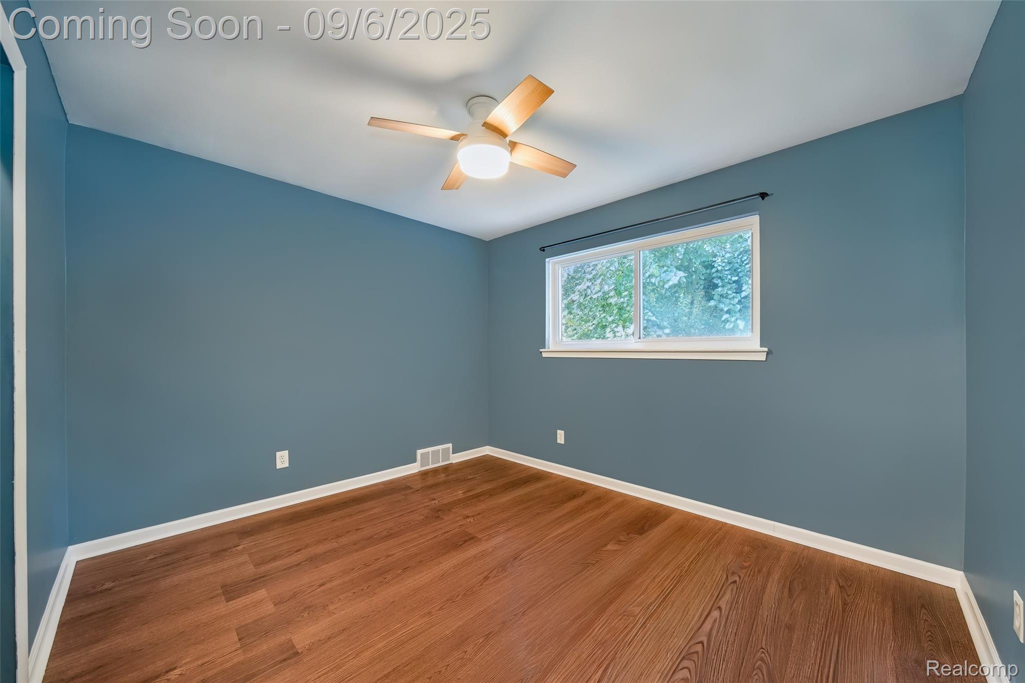 Dearborn City, Michigan 48124, United States, 3 Bedrooms Bedrooms, ,2 BathroomsBathrooms,Residential,Pending,204790