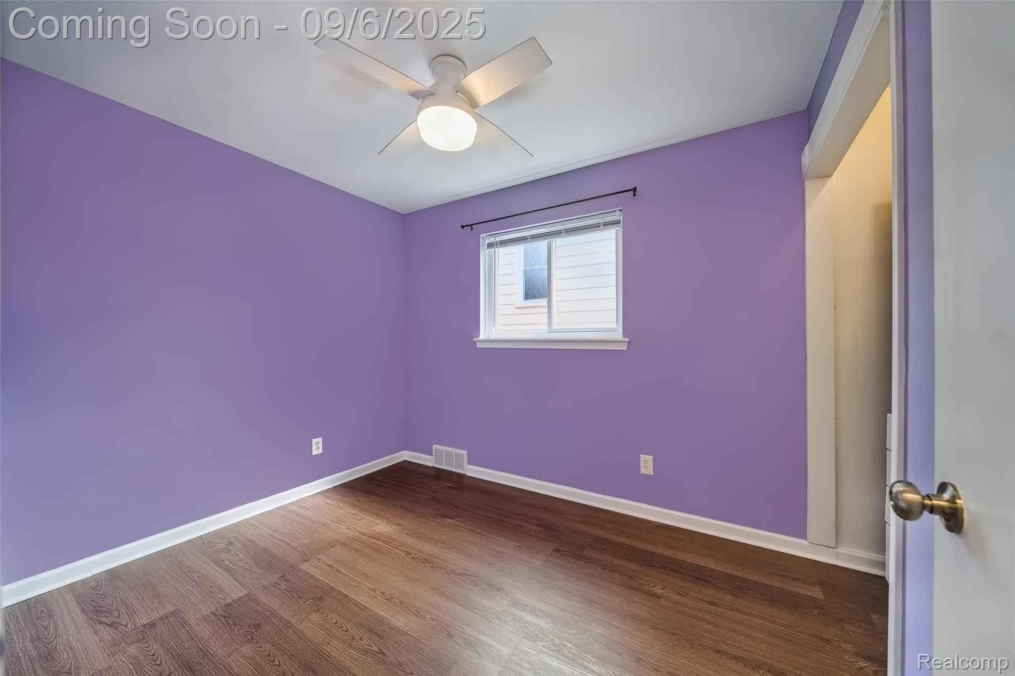 Dearborn City, Michigan 48124, United States, 3 Bedrooms Bedrooms, ,2 BathroomsBathrooms,Residential,Pending,204790