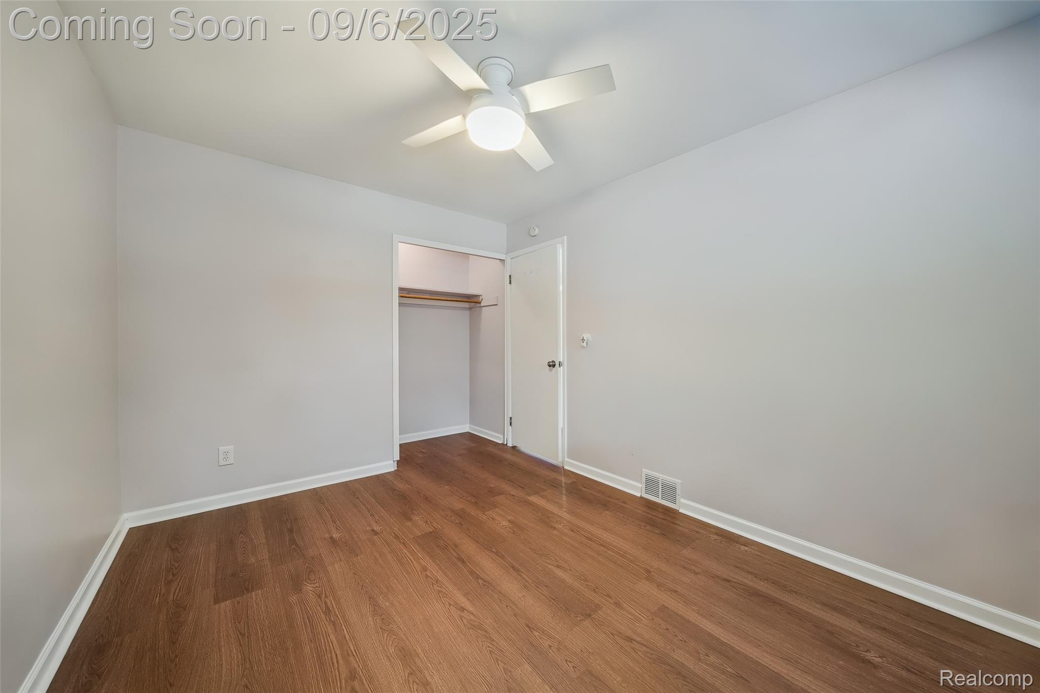 Dearborn City, Michigan 48124, United States, 3 Bedrooms Bedrooms, ,2 BathroomsBathrooms,Residential,Pending,204790