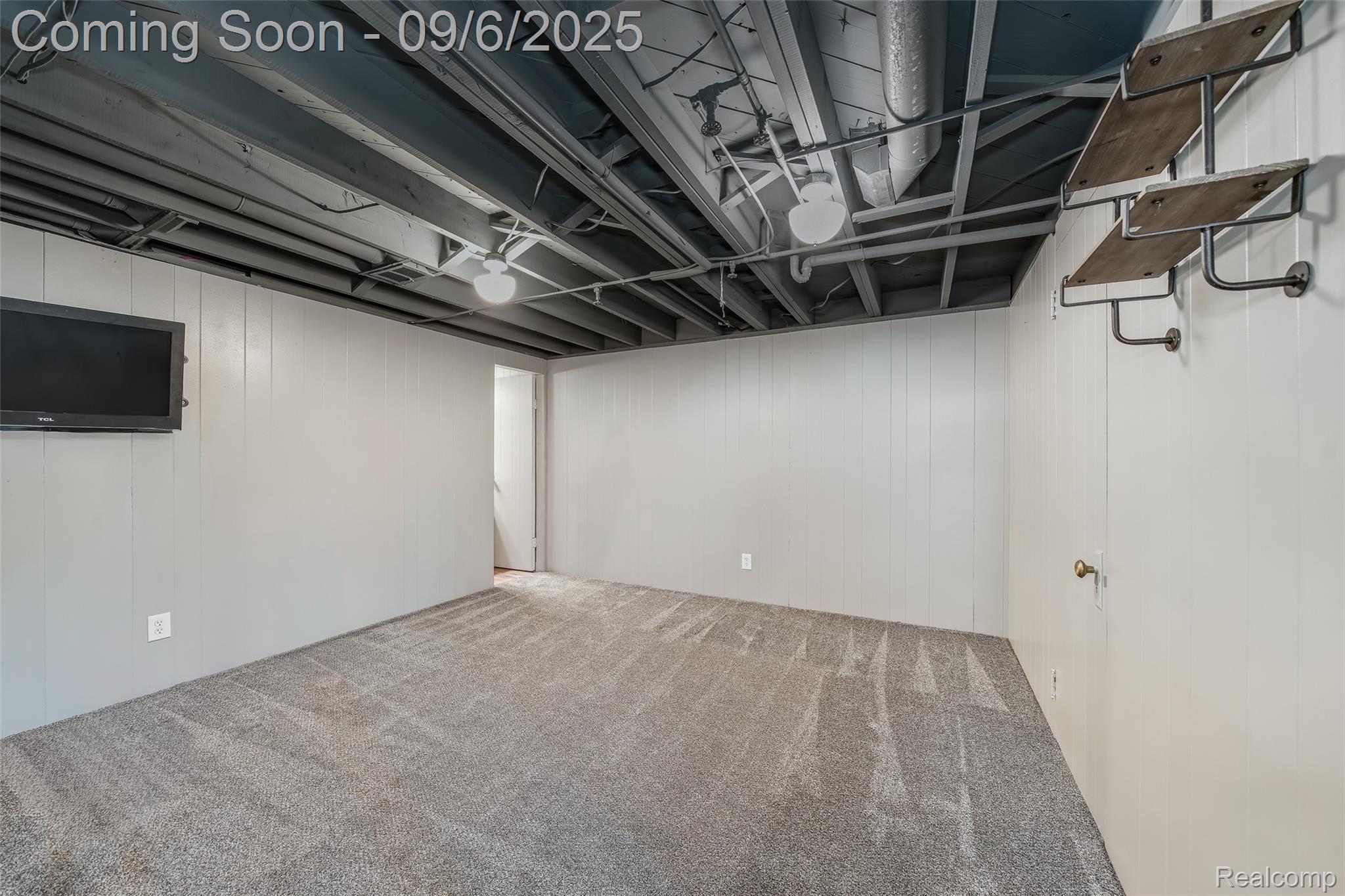 Dearborn City, Michigan 48124, United States, 3 Bedrooms Bedrooms, ,2 BathroomsBathrooms,Residential,Pending,204790