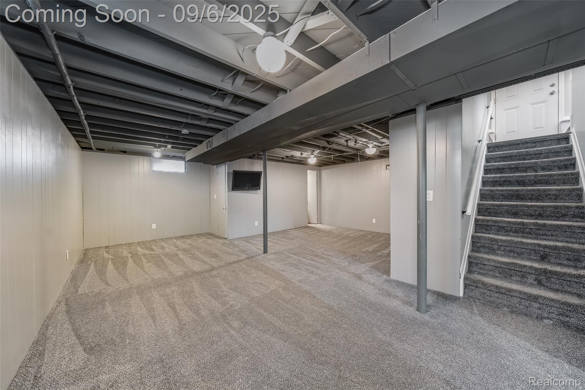 Dearborn City, Michigan 48124, United States, 3 Bedrooms Bedrooms, ,2 BathroomsBathrooms,Residential,Pending,204790