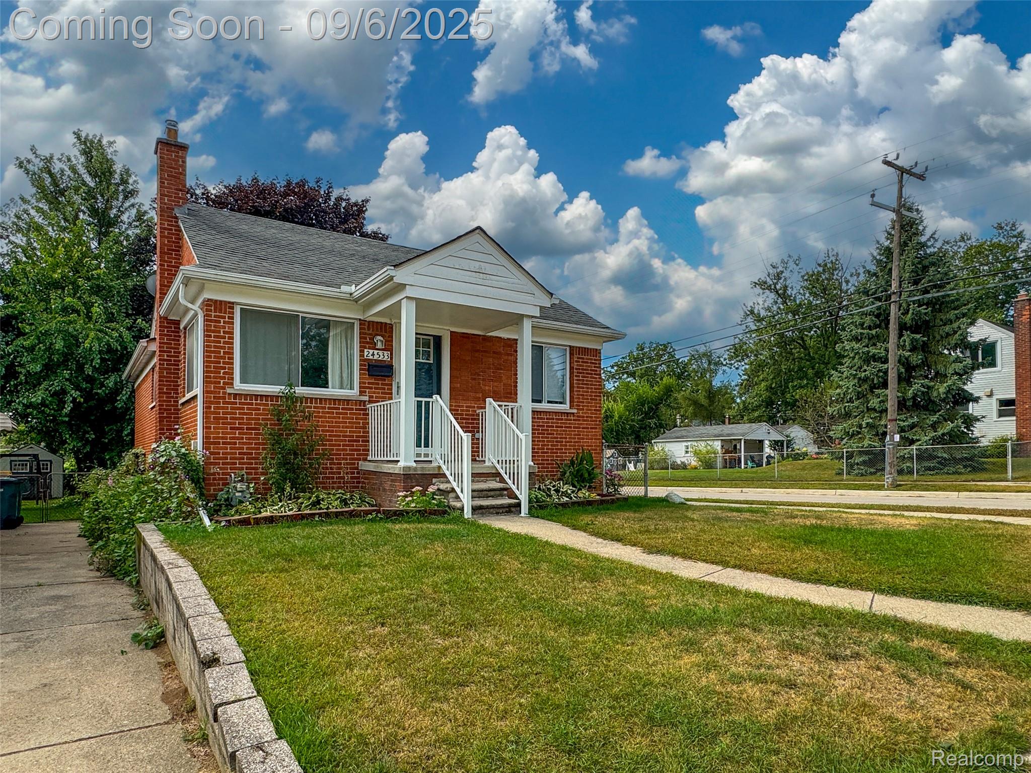 Dearborn City, Michigan 48124, United States, 3 Bedrooms Bedrooms, ,2 BathroomsBathrooms,Residential,Pending,204790