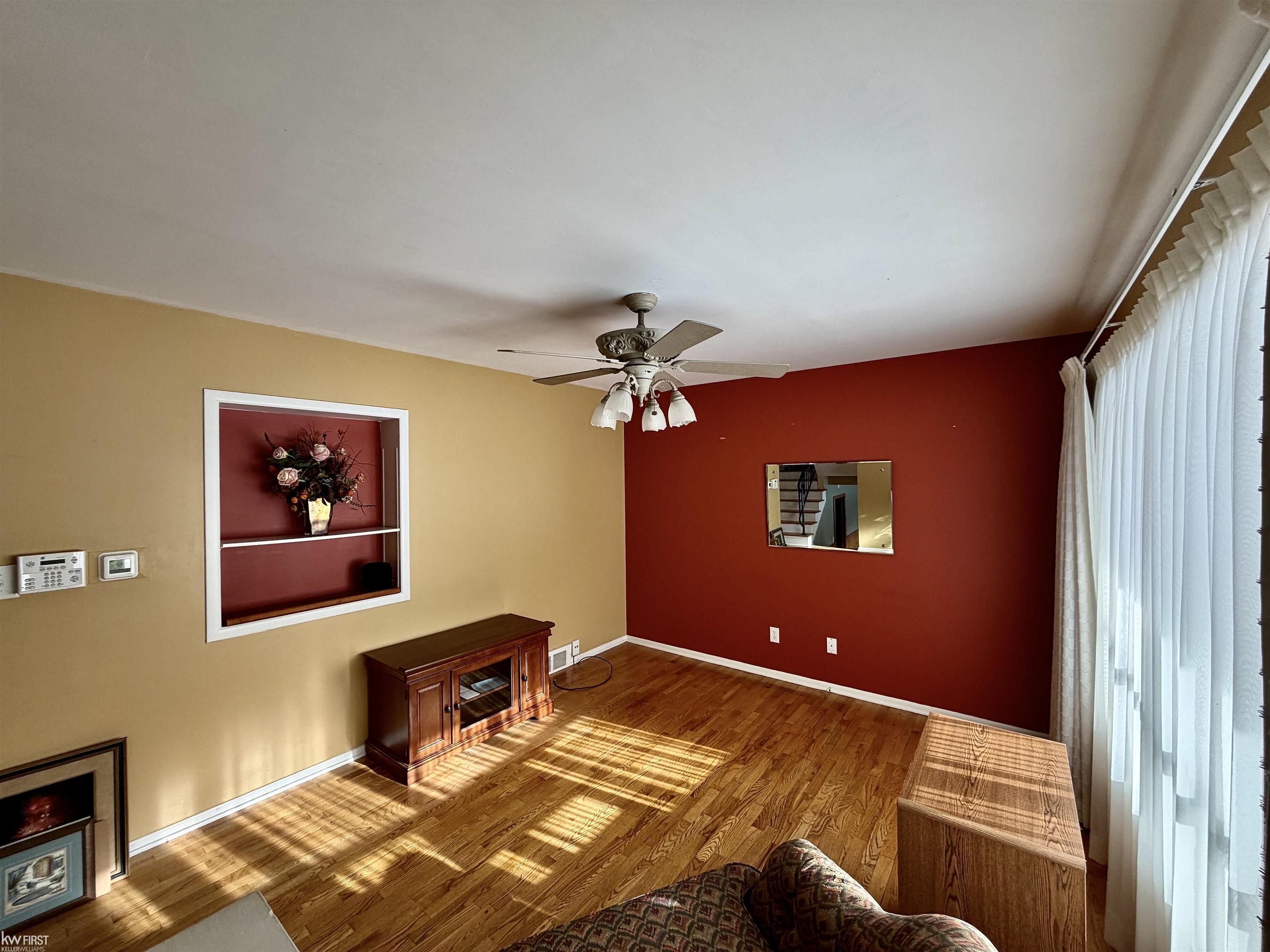 4463 Sunnymead Avenue