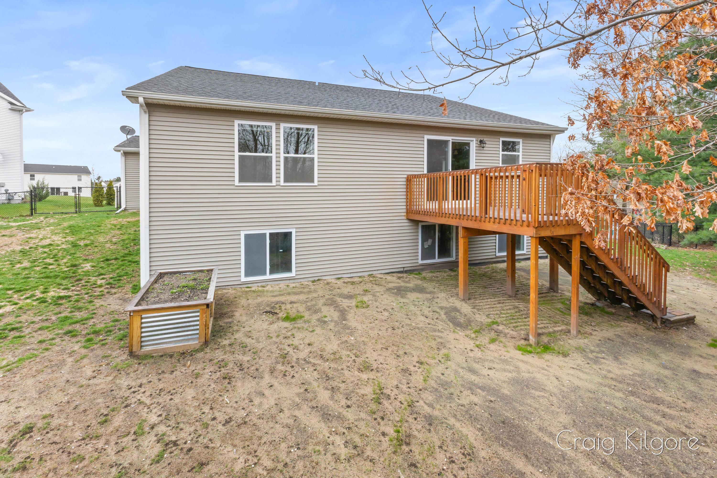 9219 Bigleaf Drive