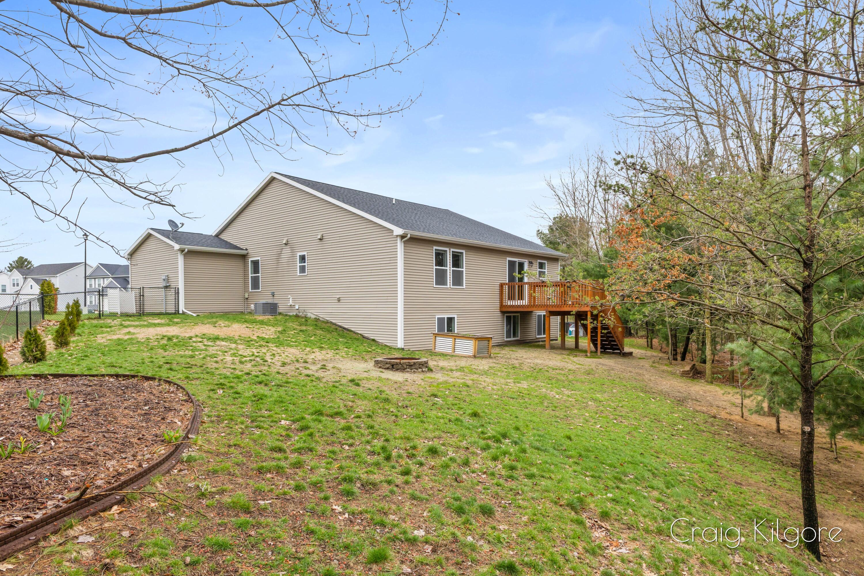 9219 Bigleaf Drive