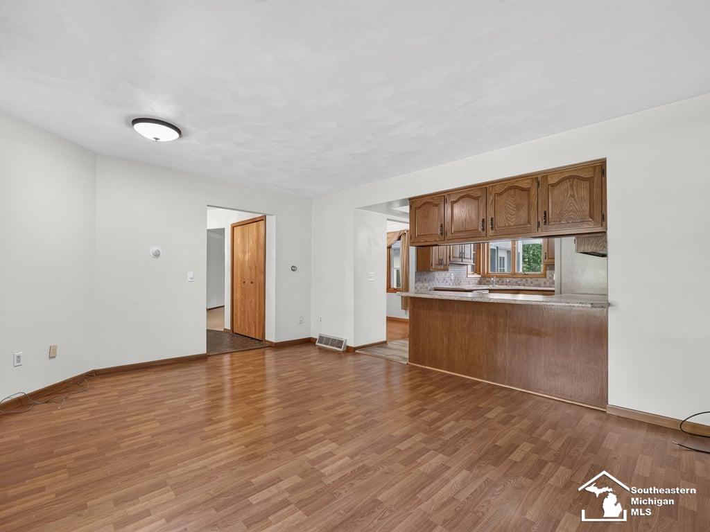3140 Comboni Way