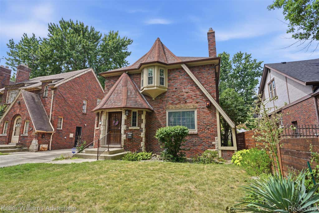 Photo of 5269 Yorkshire Road, Detroit City, MI 48224 (MLS # 20261055071)