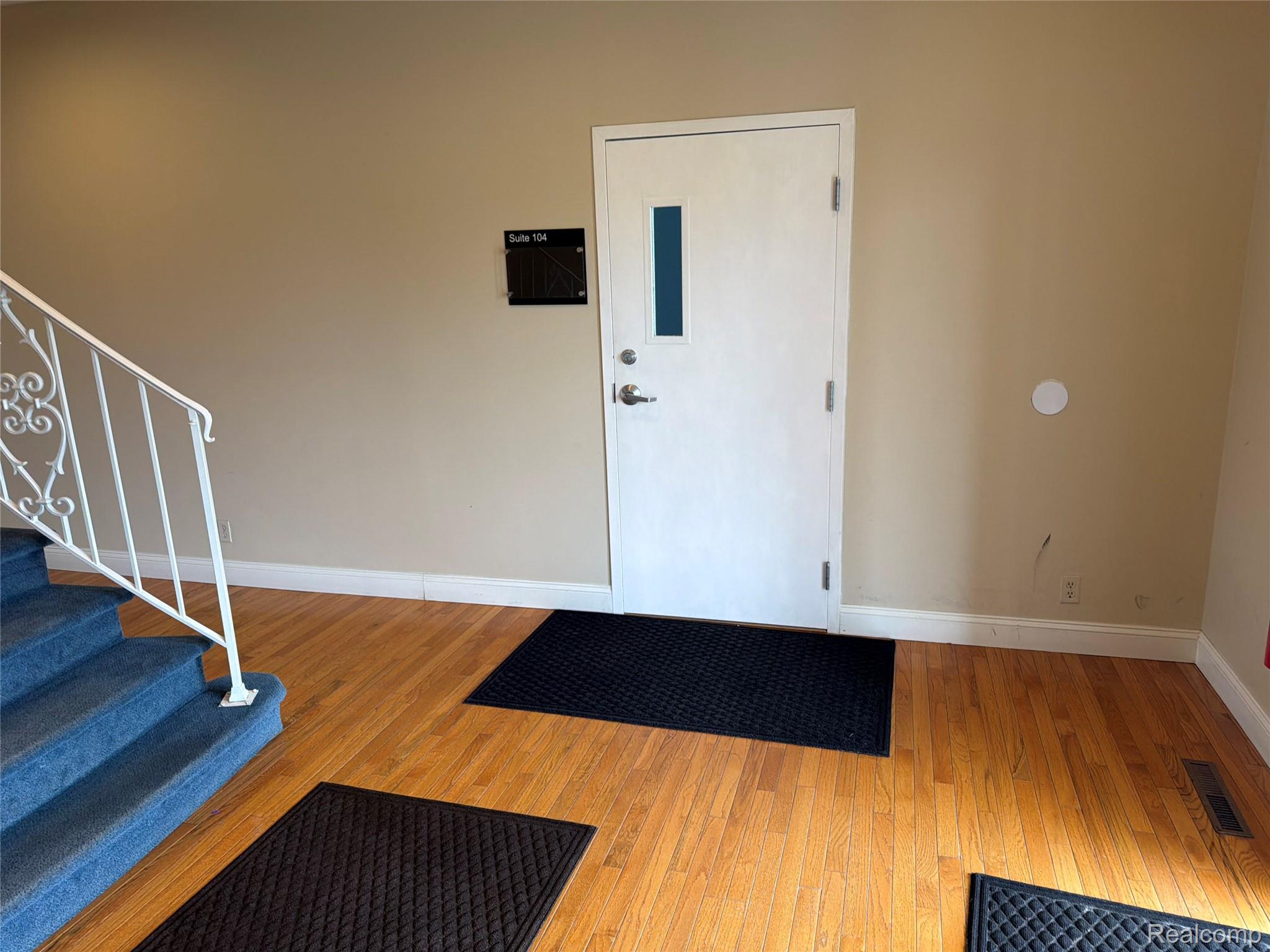 8445 S Saginaw Street 104