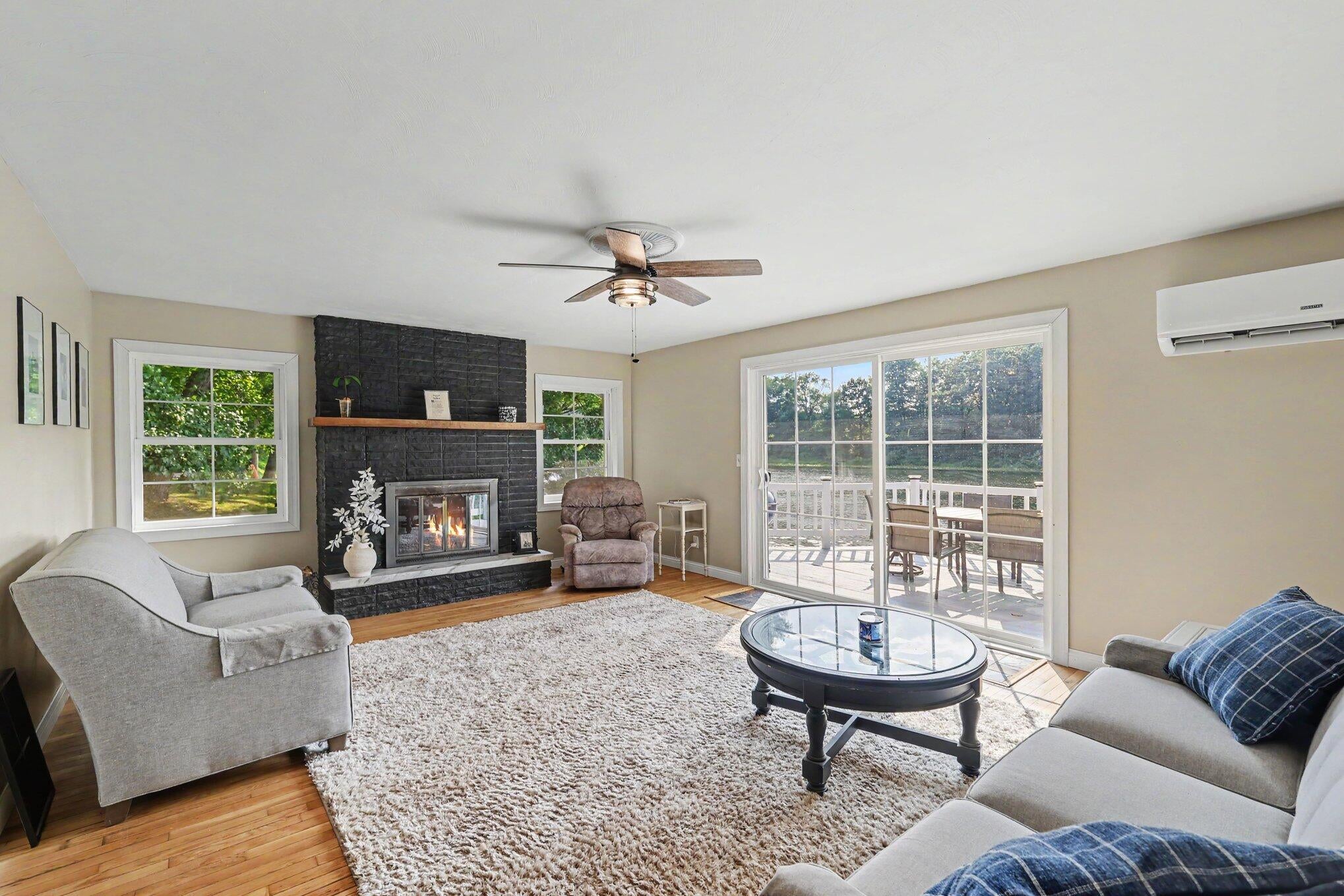 6380 Oak Ridge Drive