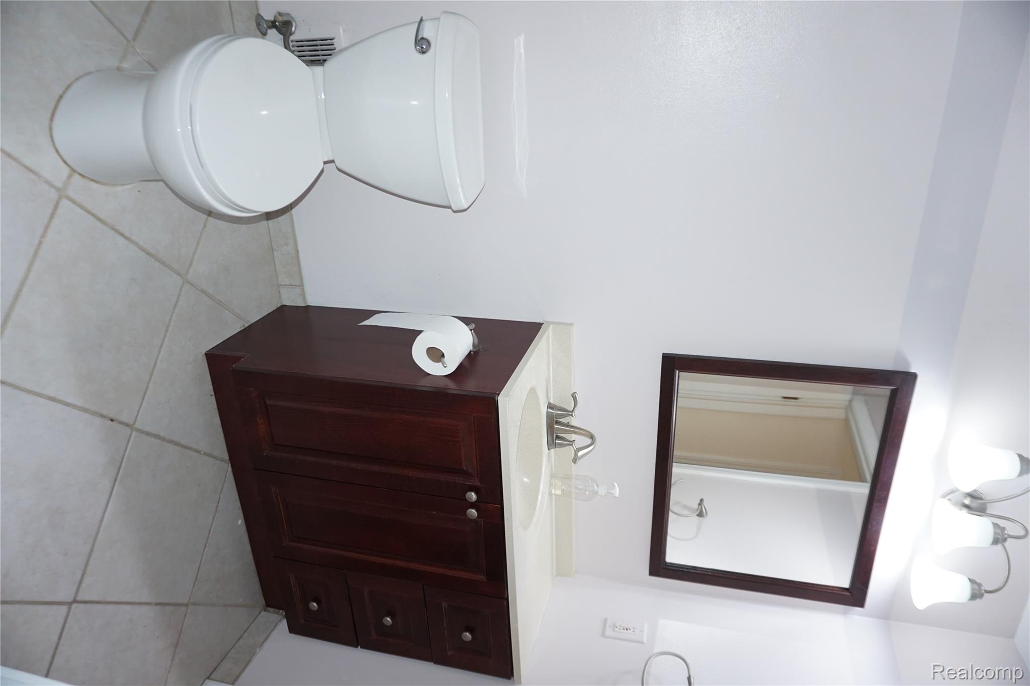 Clinton Charter Township, Michigan 48036, United States, 3 Bedrooms Bedrooms, ,2 BathroomsBathrooms,Residential,Coming Soon,241727