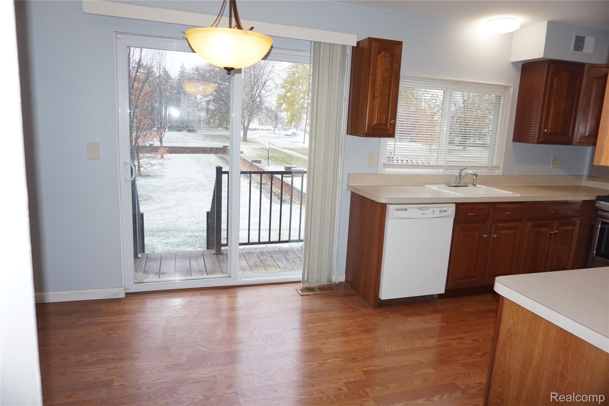 Clinton Charter Township, Michigan 48036, United States, 3 Bedrooms Bedrooms, ,2 BathroomsBathrooms,Residential,Coming Soon,241727