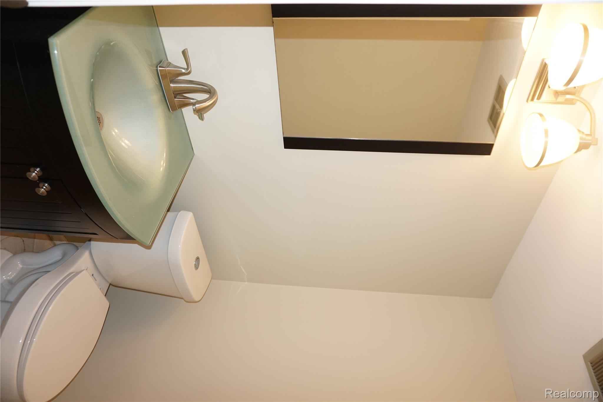 Clinton Charter Township, Michigan 48036, United States, 3 Bedrooms Bedrooms, ,2 BathroomsBathrooms,Residential,Coming Soon,241727