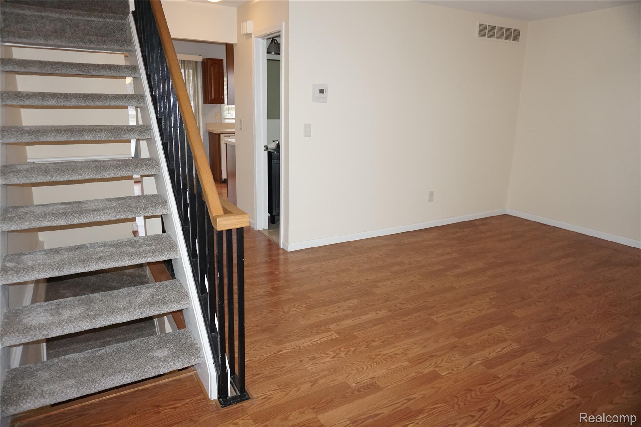 Clinton Charter Township, Michigan 48036, United States, 3 Bedrooms Bedrooms, ,2 BathroomsBathrooms,Residential,Coming Soon,241727