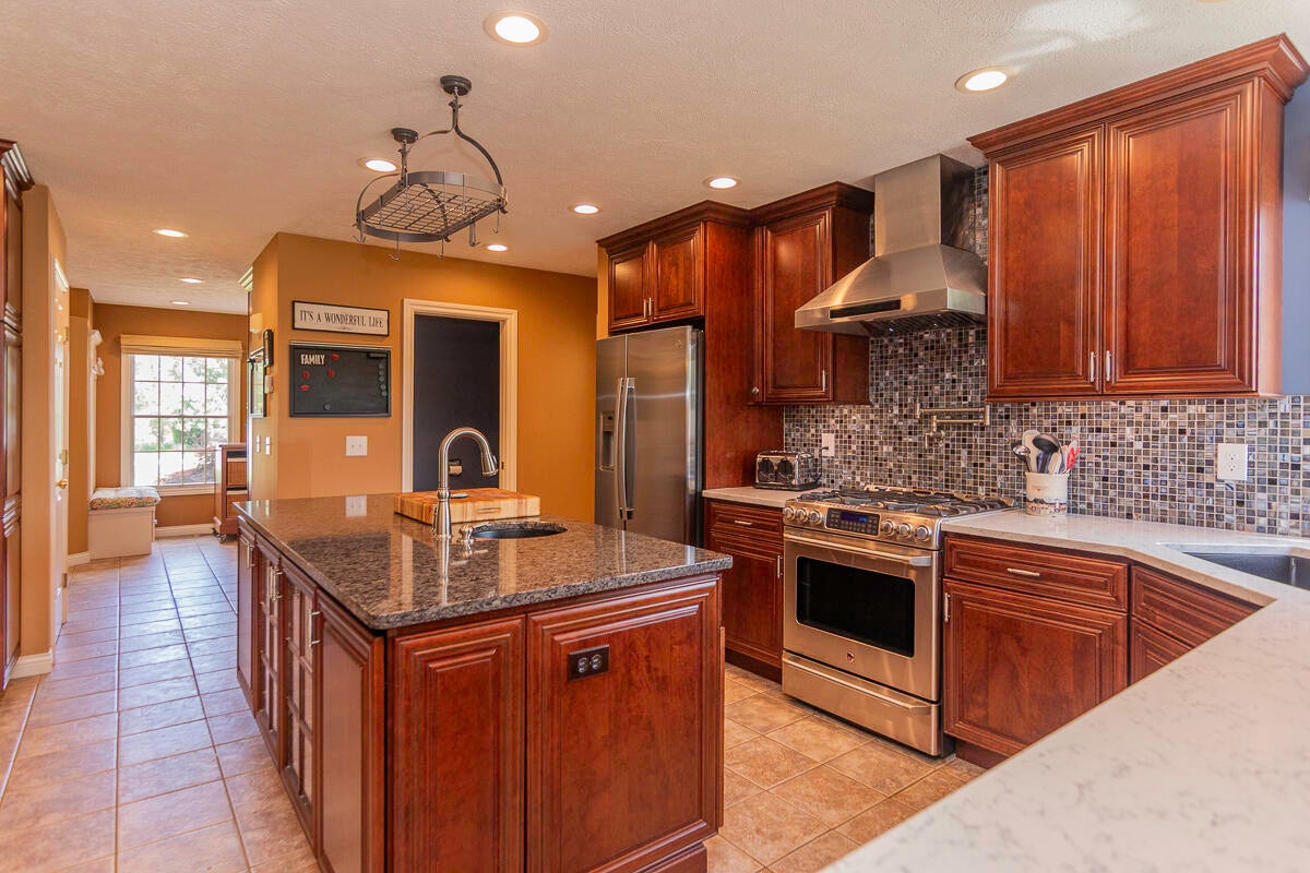 47679 Woodfield Drive