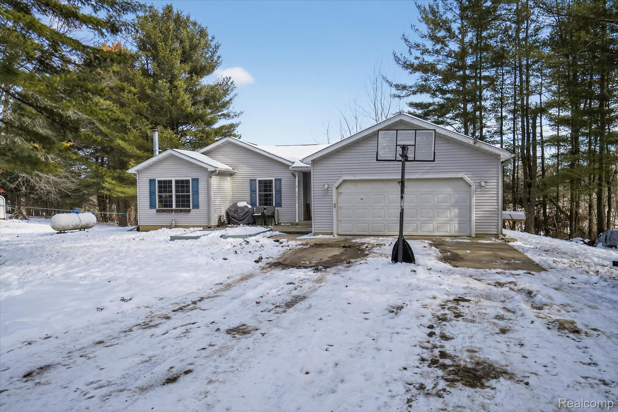 22092 Clear Lake Road