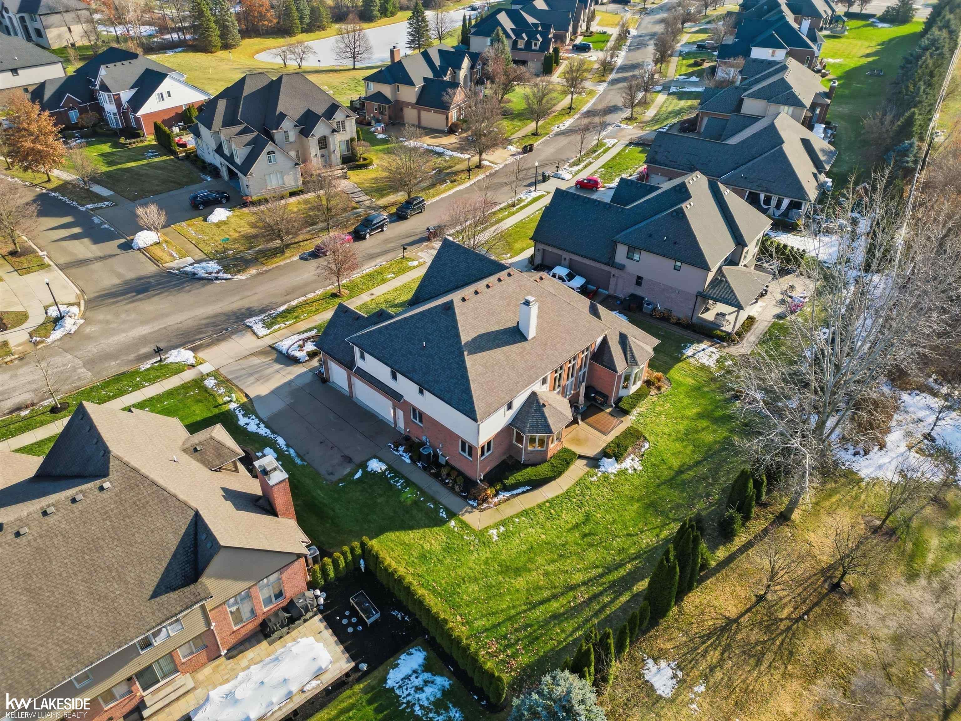 55279 Whispering Hills Drive