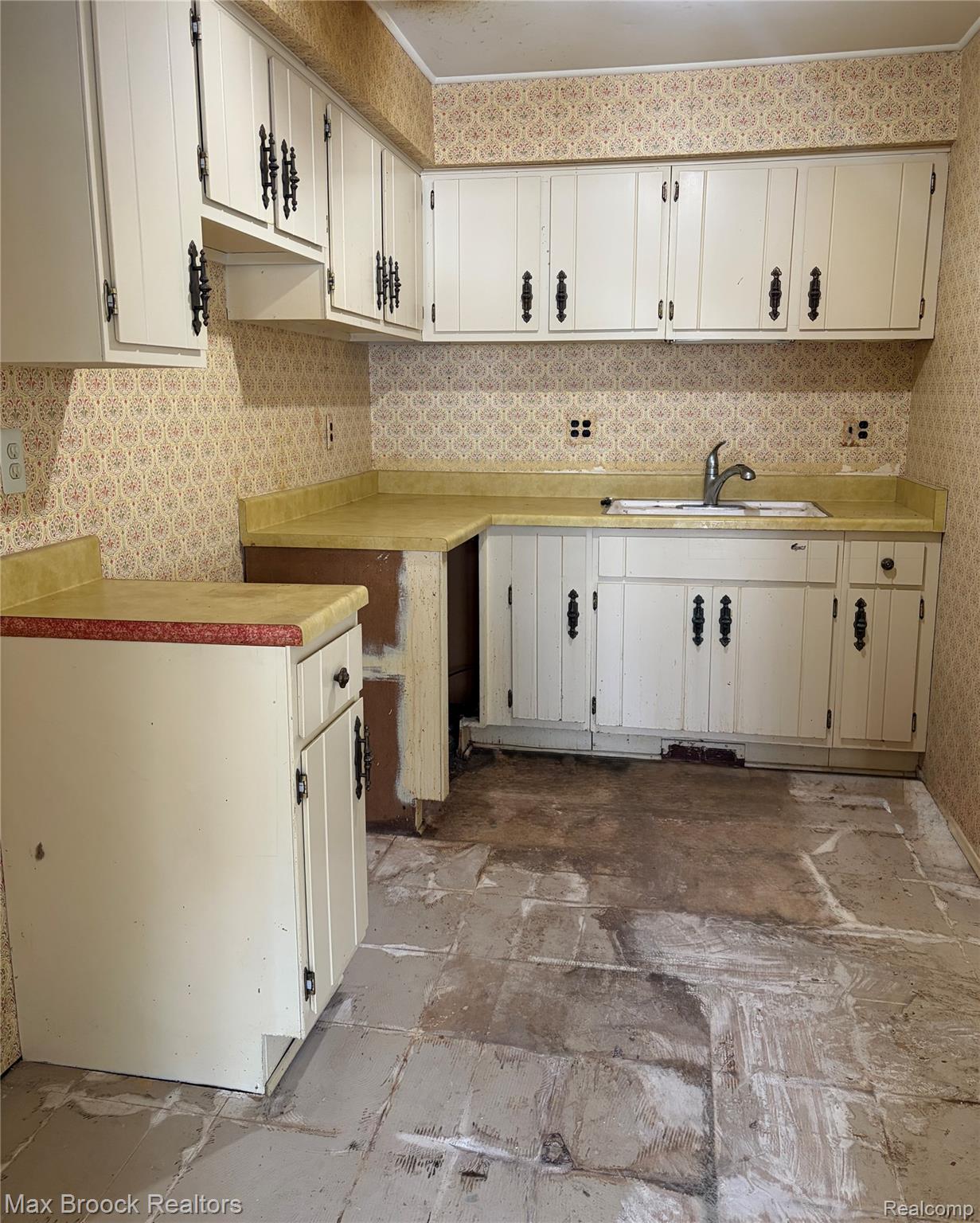 4905 Coventry Street