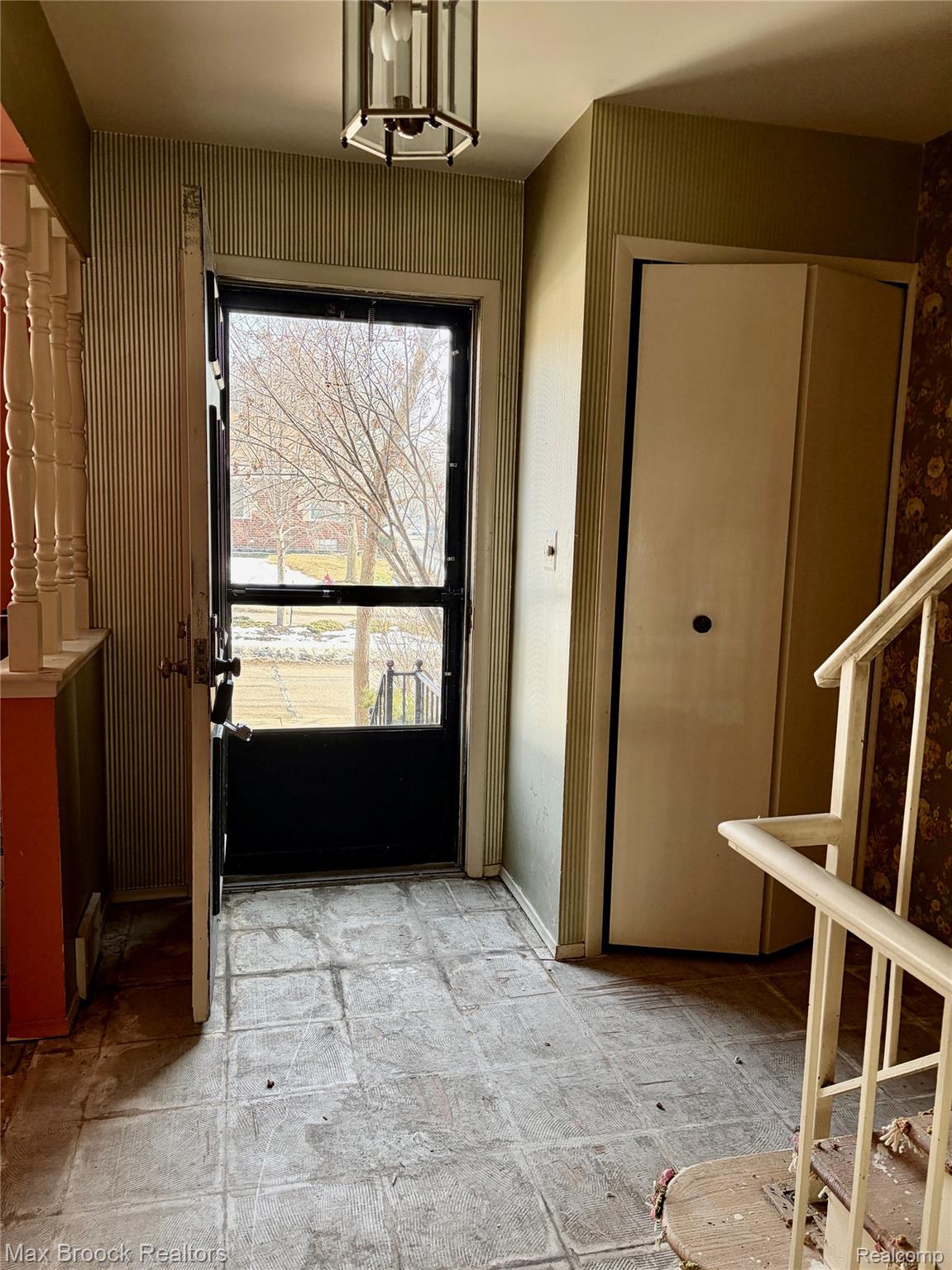 4905 Coventry Street