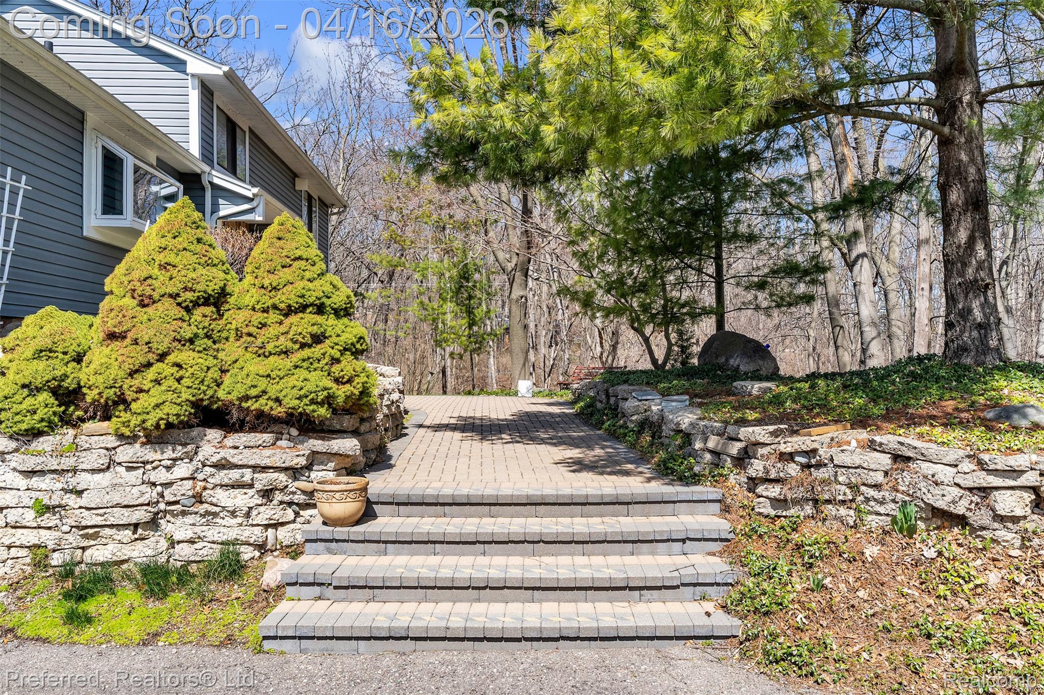 3525 Whitfield Drive