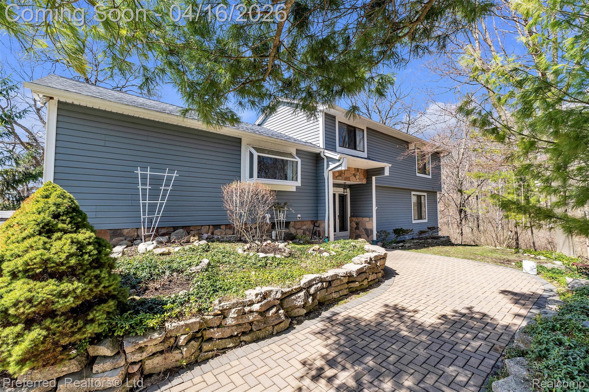 3525 Whitfield Drive