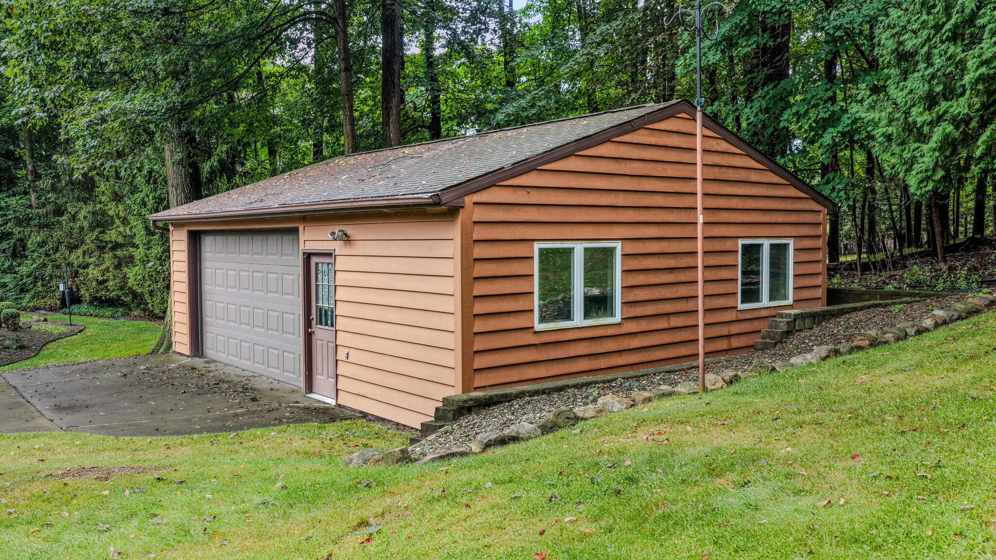 908 N Wooded Lane