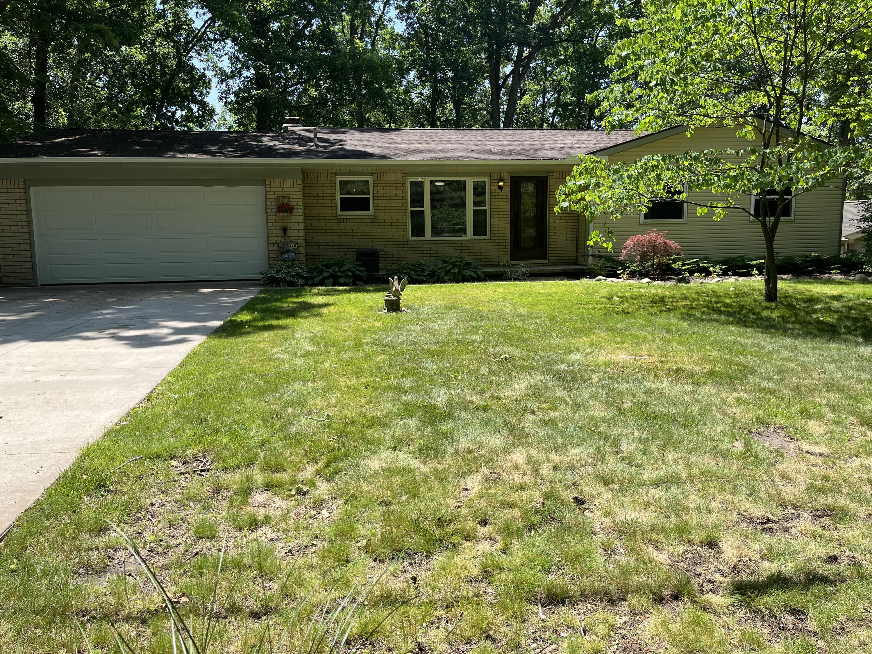 810 Oakgrove