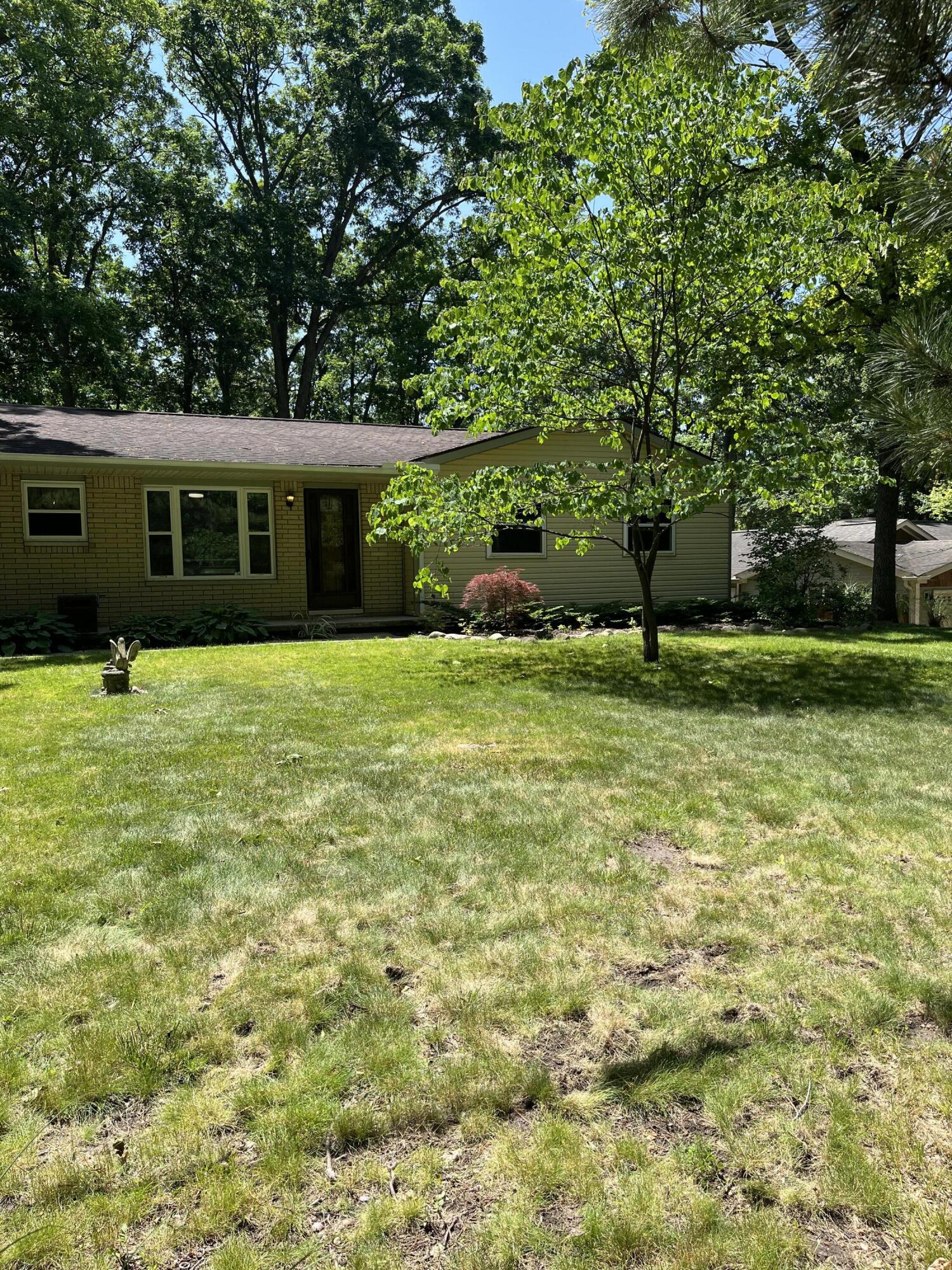 810 Oakgrove