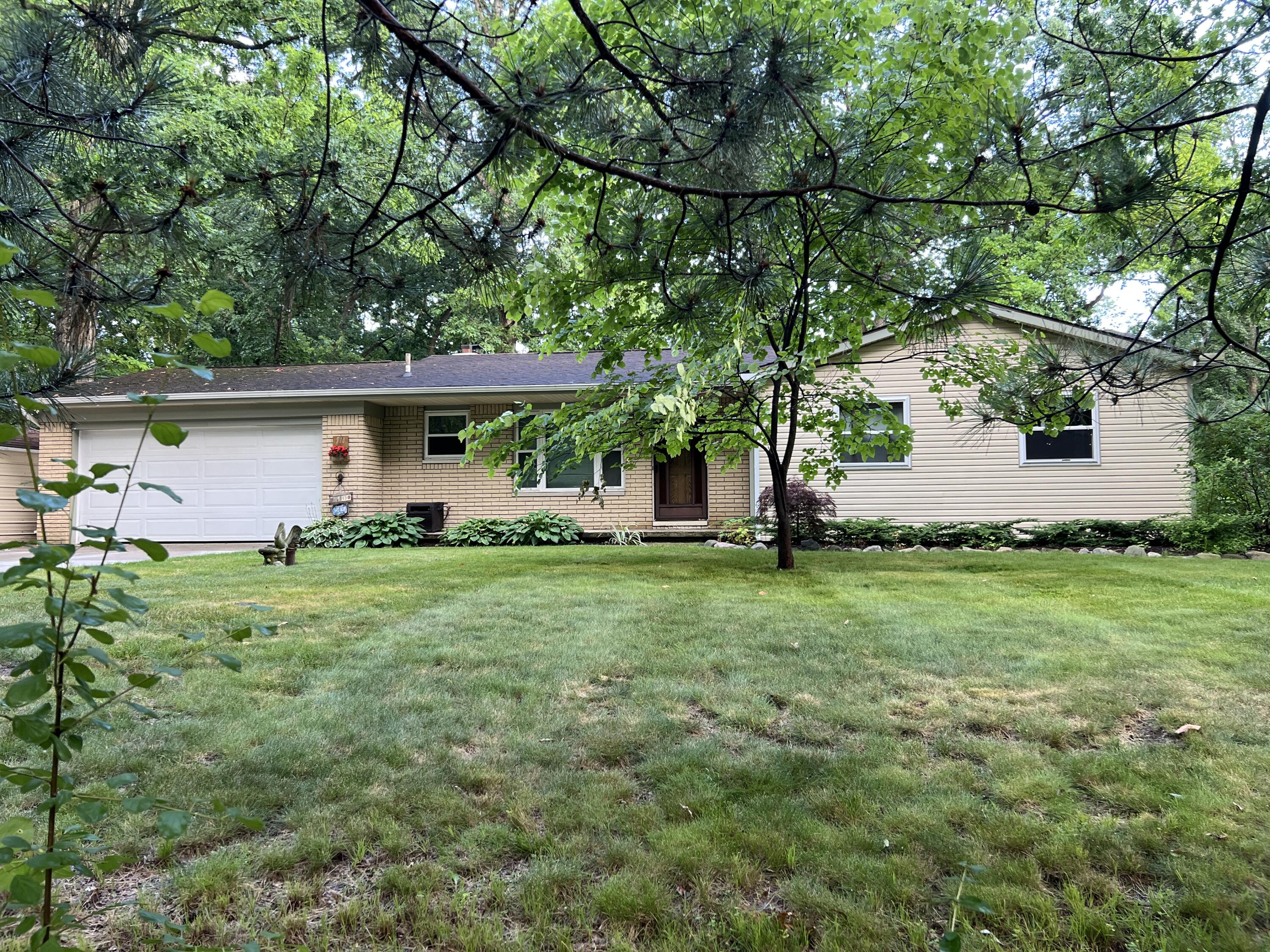 810 Oakgrove