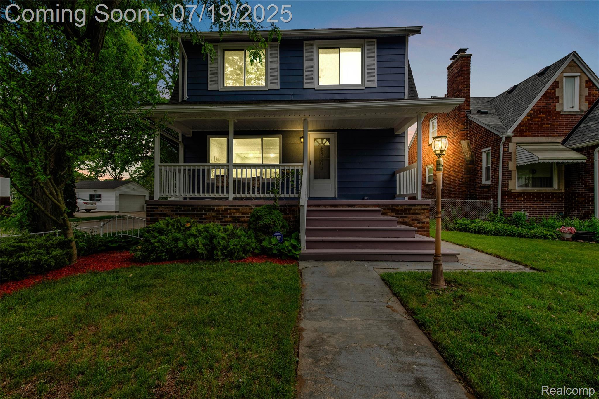 8305 Harding