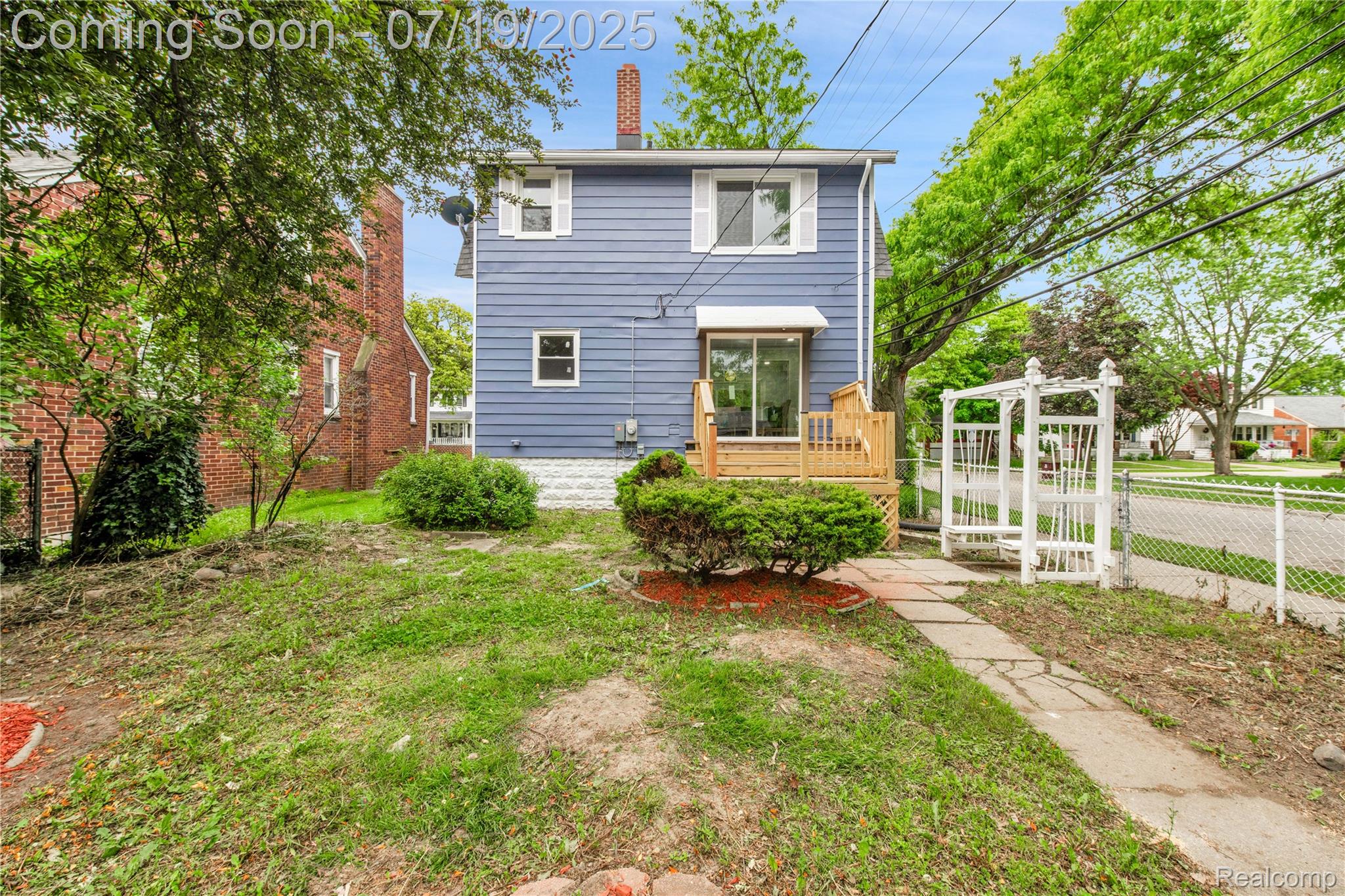 8305 Harding