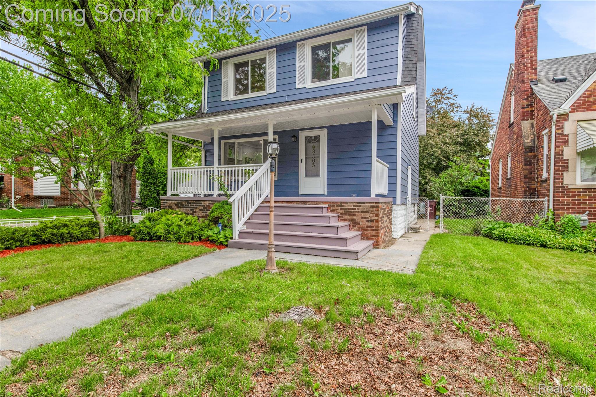 8305 Harding