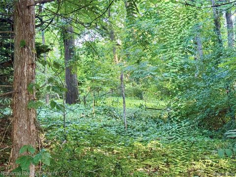 0000 Knob Hill Drive Commerce Charter Township MI 48382