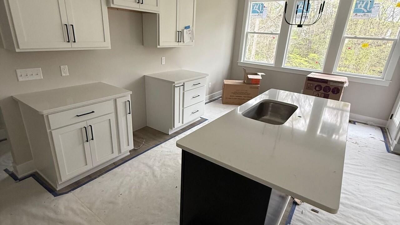 6841 Loggers Ridge Run SE