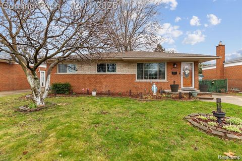 26552 Wagner Avenue Warren City MI 48089