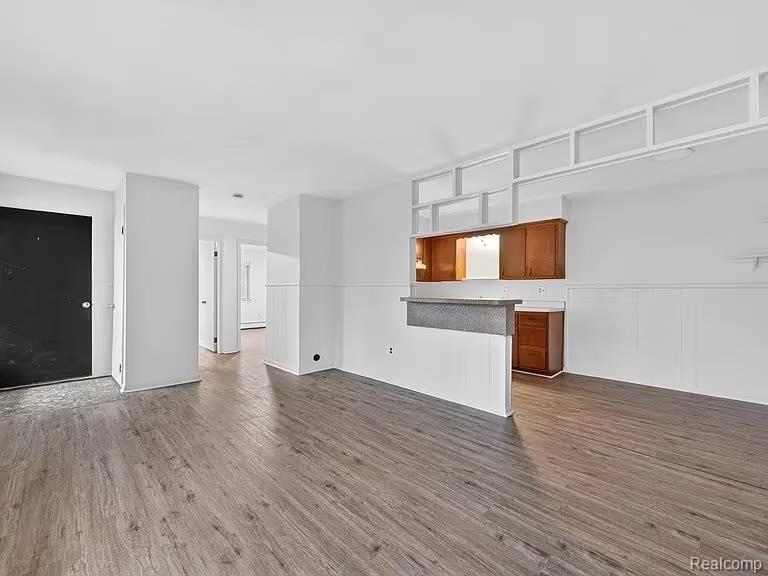 151 E McHattie Street 6