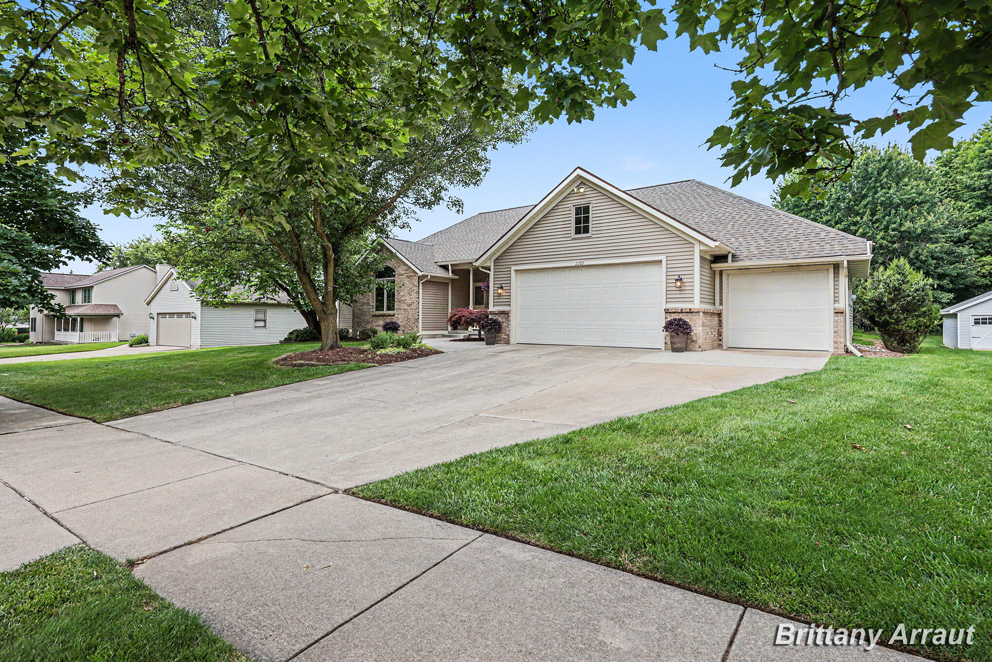 2289 Pheasant Avenue NW