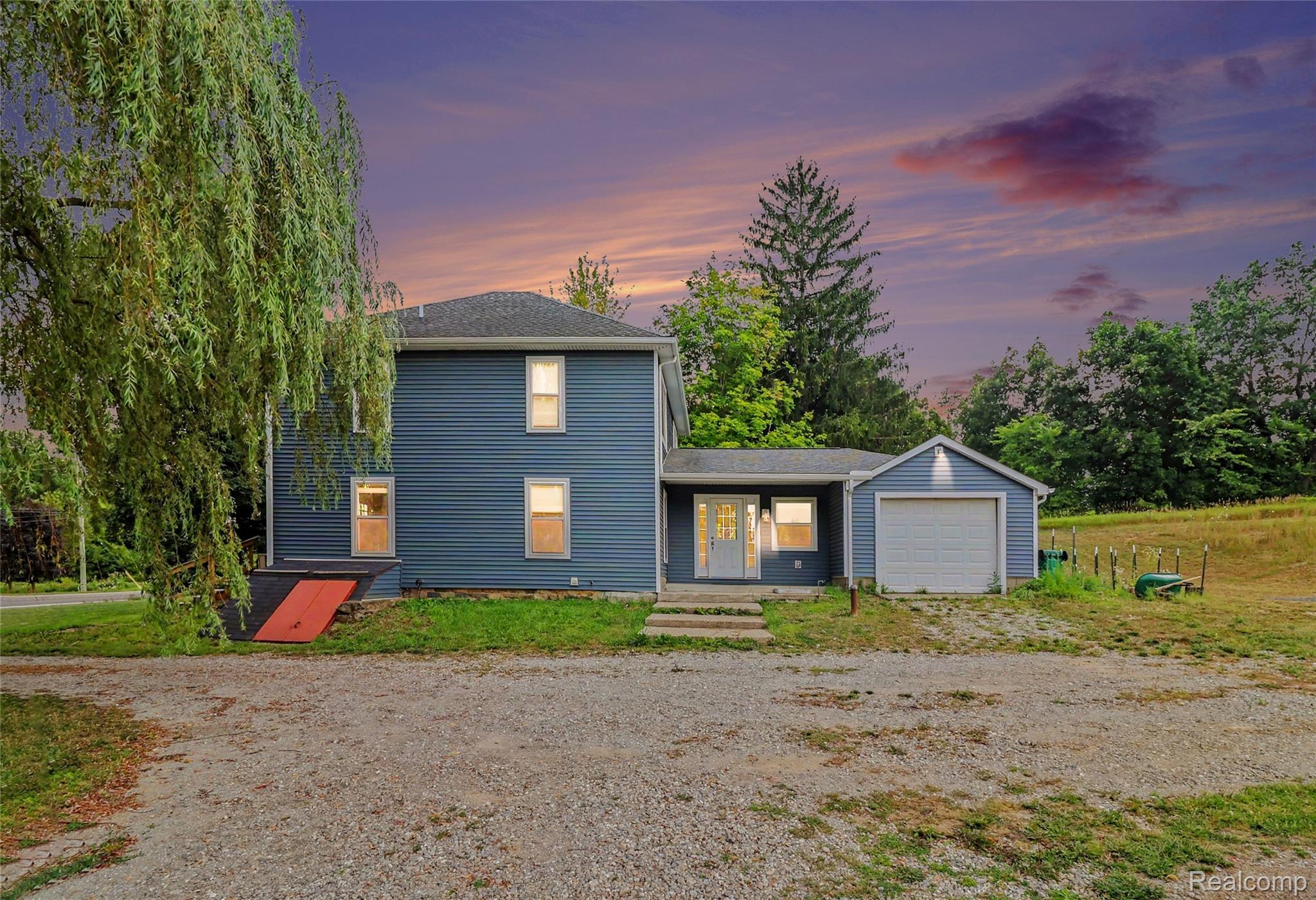 5031 Oakwood Road