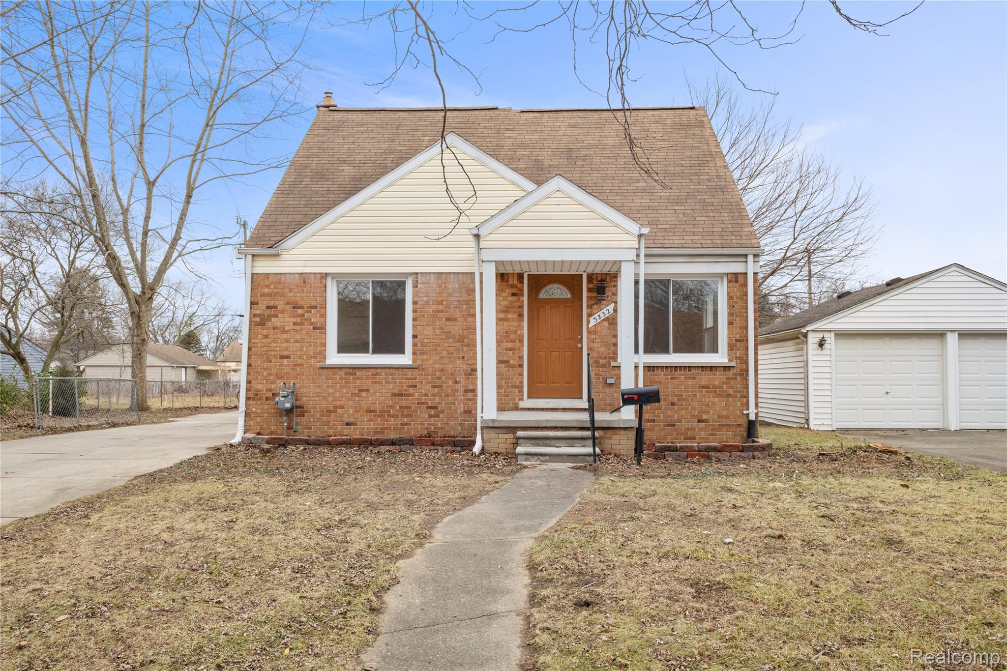 3832 Grindley Park Street