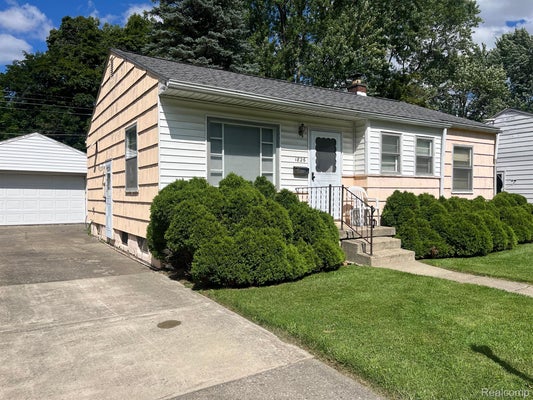 1826 GREENBROOK LN, FLINT, MI 48507 - Image c1fa1cedbbd8bc121b226cbf10eab545/2281062811