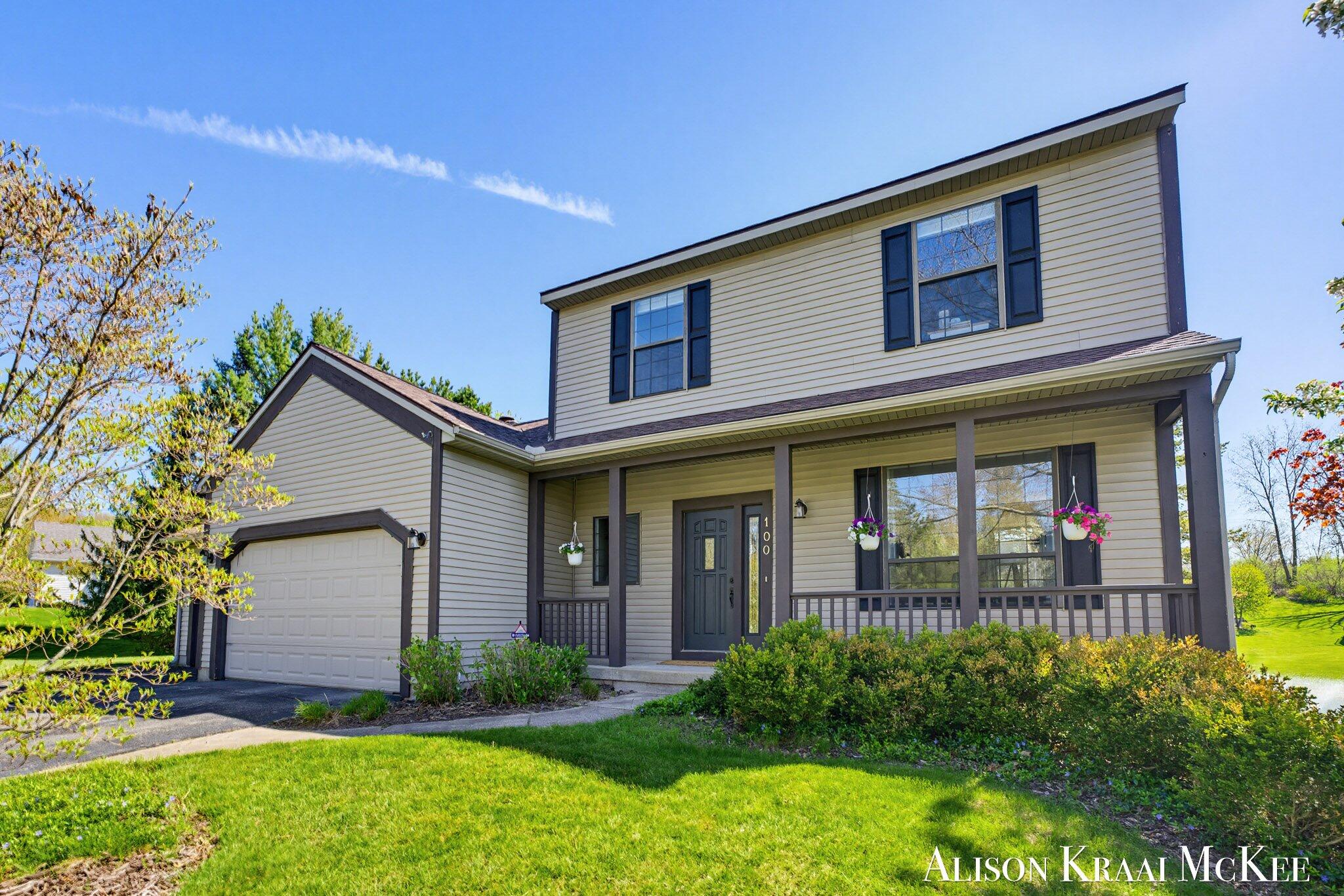 100 Rollingbrook NE